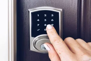 Electronic Locks for Safes